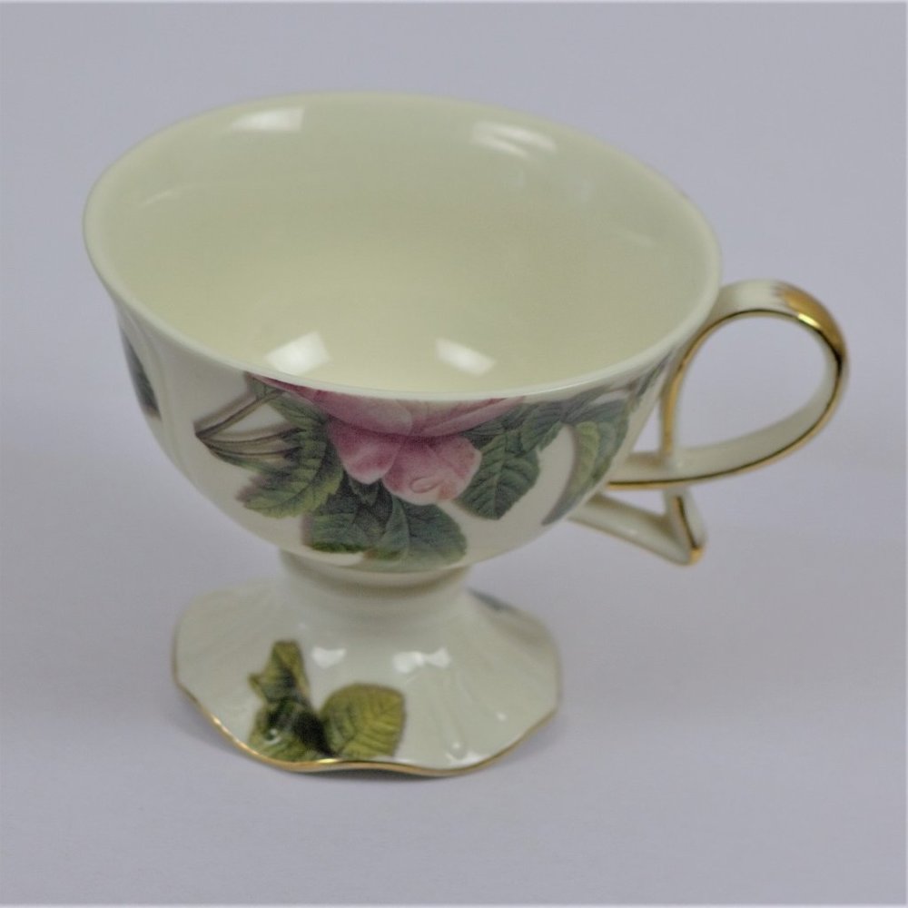 Burton & Burton White Floral Rose Garden Tea Cup
